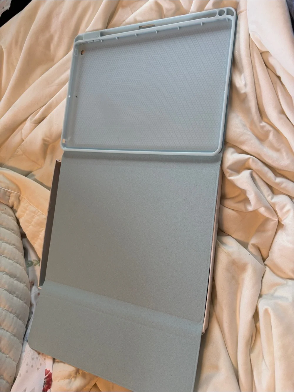 Sky Blue Wireless 10.2 Keyboard Tablet Keyboard Case for Ipad light blue NEW
